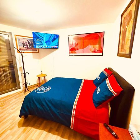 Jolie Chambre A Nanterre Prefecture Proche La Defense Arena Campus Sncf Et Paris Екстериор снимка