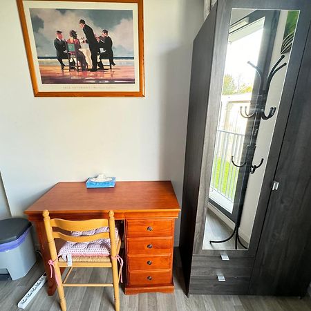 Jolie Chambre A Nanterre Prefecture Proche La Defense Arena Campus Sncf Et Paris Екстериор снимка